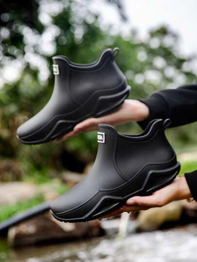 زوج من بوت المطر ذات الكاحل القصير للرجال، مقاومة للانزلاق، بوت مطر من البي في سي مقاومة للماء، رياضية قطعة واحدة مشكلة للاستخدام في رحلات البر الطلقة