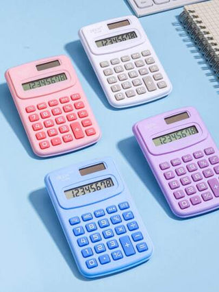 أدوات مكتبية ومدرسية آلة حاسبة محمولة صغيرة باللون الأزرق مزودة ببطارية 1 قطعة، آلة حاسبة صغيرة أنيقة ب- 8 أرقام للطلاب / المحاسبة / الاستخدام الخارجي، لوازم مكتبية جميلة للفتيات