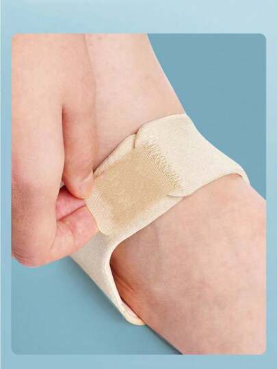 زوج من وسادات كعب مقاومة للبلى ، وسادات كعب من السيليكون مضادة للألم ومضادة للتشقق ، واقيات الكعب للأحذية الرياضية والكاجوال والرياضية للنساء والرجال