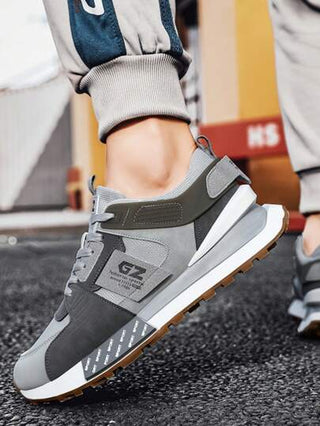 حذاء رياضي رجالي بكتلة لون سميك الأسطح، أنيق ومتنفس ومريح وبرباط تزيد ارتفاعه، للاستخدام الرياضي والهواء الطلق