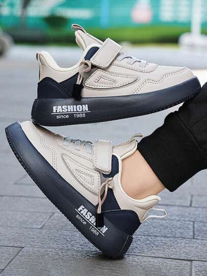 ملابس رياضية أطفال زوج أحذية رياضية أطفال للأولاد، أحذية مطاطية للأطفال الرضع، أحذية للأولاد سهلة الارتداء، أحذية رياضية جميلة للأطفال من الأولاد، أحذية رياضية للأطفال باللون الأزرق السماوي، أحذية جري أنيقة للأولاد الصغار