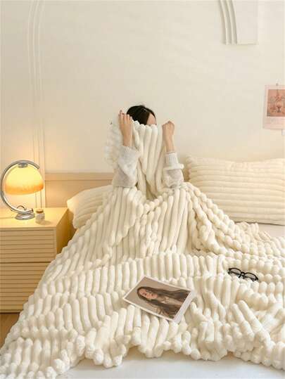 بطانية ناعمة كبيرة ذات تصميم مخطط، مصنوعة من الفرو الاصطناعي للأرنب، من النسيج الفلانيل للقيلولة أو الاستخدام العادي على الأرائك، بطانية للاستخدام في عيد الهالوين