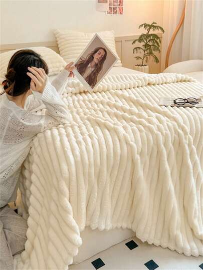 بطانية ناعمة كبيرة ذات تصميم مخطط، مصنوعة من الفرو الاصطناعي للأرنب، من النسيج الفلانيل للقيلولة أو الاستخدام العادي على الأرائك، بطانية للاستخدام في عيد الهالوين