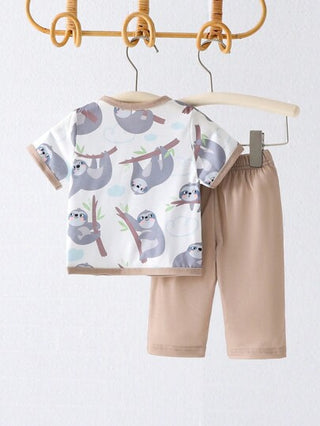 SHEIN قميص قصير الأكمام مطبوع عليه صورة ثعلب بارد للأولاد الرضع مع بنطلون طويل، 2 قطعة لارتداء المنزل العارض العادي