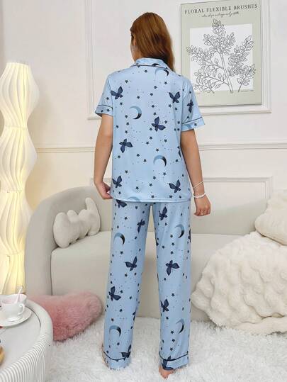 مجموعة بيجامة مكونة من توب قصير الأكمام وبنطلون طويل للنساء مع طبعات نجوم وقمر وفراشات