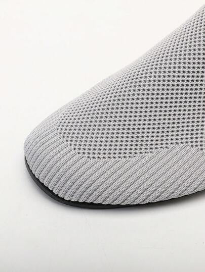 حذاء رجالي خفيف الوزن للمشي مريح بتصميم لوفر مسامي مريح للقدمين ضد الانزلاق قابل للانحناء للزوجين، أحذية رياضية عارضة صيفية للرجال