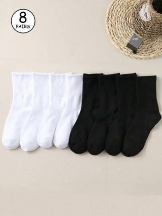 8 أزواج من جوارب الرجال السوداء والبيضاء بطول منتصف الساق بسيطة