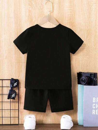 قميص وشورت ذو أكمام قصيرة لطفل صغير مع طبعة دب كرتوني بتصميم لطيف عفوي