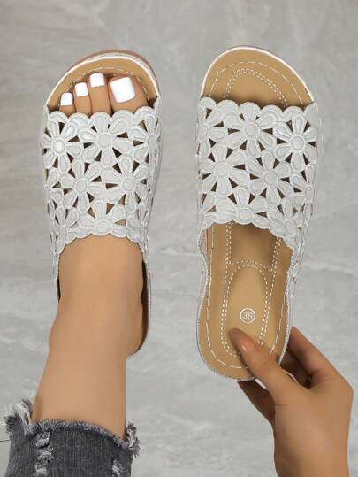 صنادل نسائية مريحة وخفيفة مزينة بالتطريز مناسبة للصيف، شرائح داخلية ، أحذية مريحة عارية الكعب، مع كعب مطاطي سميك لفتح الأصابع، متوفرة بالأحجام المختلفة