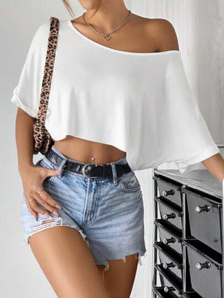 EZwear تي شيرت نسائي بأكمام الخفاش الواسعة والكتف الواحد محبوك باللون الأبيض الفضفاض