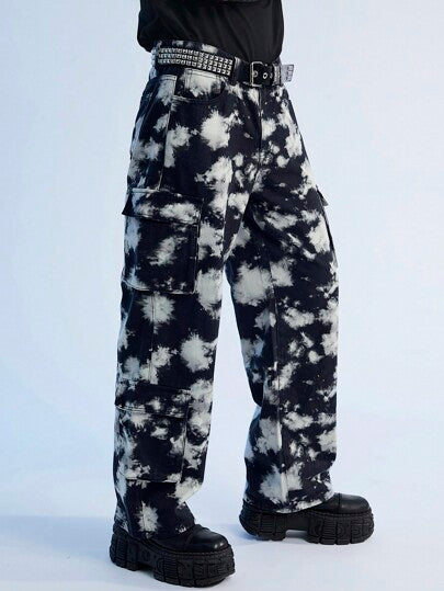 Manfinity Denimwave جينز رجالي فضفاض مطرز بتقنية الربط العشوائي بطريقة اليو 2 كيه العصرية الشارعية القديمة