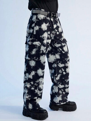 Manfinity Denimwave جينز رجالي فضفاض مطرز بتقنية الربط العشوائي بطريقة اليو 2 كيه العصرية الشارعية القديمة