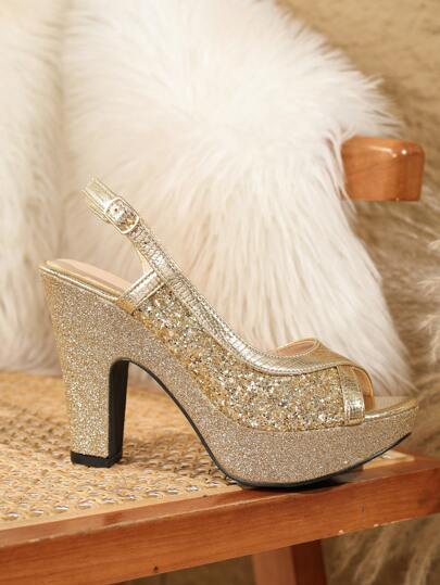 صنادل نسائية ذات كعب عالٍ سميك مريحة ومضادة للانزلاق باللون الذهبي، جديدة لربيع / صيف 2024 للحفلات والمناسبات الكاجوال