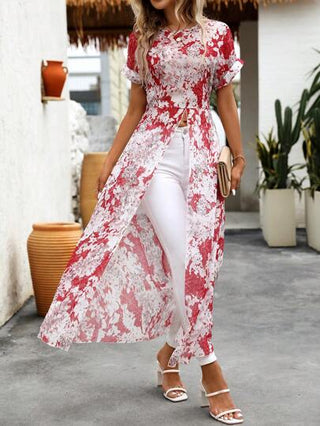 EMERY ROSE قميص طويل عالي الشق جانبياً بطبعة زهور للعطلات والأوقات الفراغية