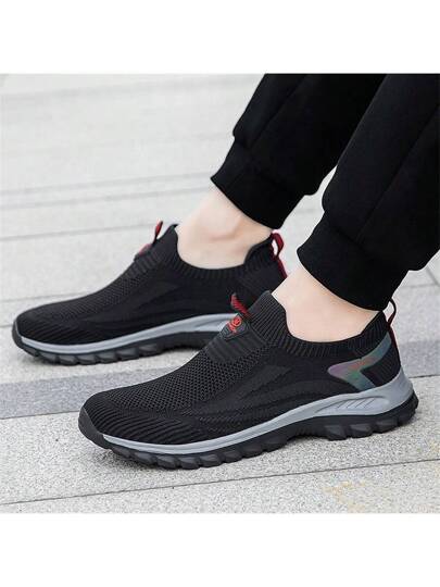 أحذية رياضية سوداء للرجال، أحذية مشي صيفية جديدة بنمط الإنزلاق، من شبك قابل للتنفس للخارج، مقاومة للانزلاق للجري والتنزه، مناسبة للياقة البدنية والارتداء اليومي الكاجوال