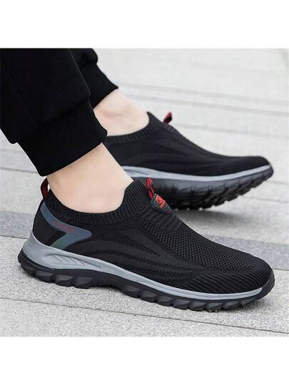 أحذية رياضية سوداء للرجال، أحذية مشي صيفية جديدة بنمط الإنزلاق، من شبك قابل للتنفس للخارج، مقاومة للانزلاق للجري والتنزه، مناسبة للياقة البدنية والارتداء اليومي الكاجوال