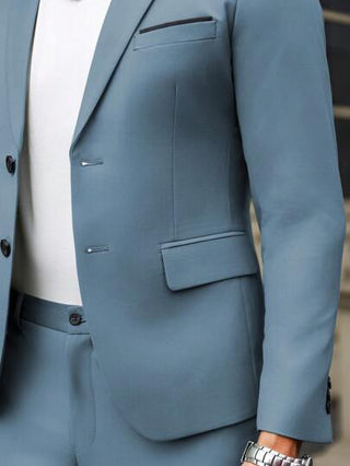 Manfinity Bizformal طقم بدلة رجالية مع تفاصيل متباينة يتضمن السترة والبنطلون