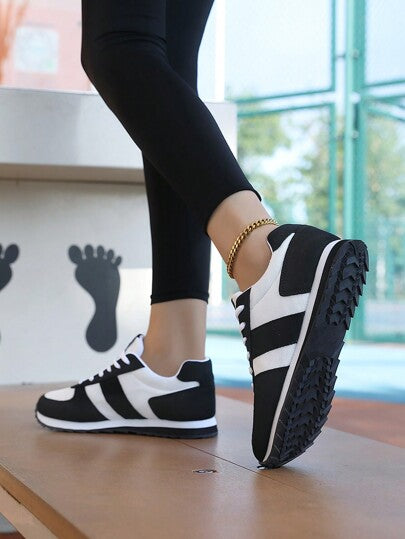 أحذية نسائية عصرية ذات بيكة تسنيك دائرية، أحذية كاجوال مريحة وقابلة للتنفس لليوم اليومي والجري الصيفي بألوان سادة ، أحذية شتوية/خريفية متعددة الاستخدامات للنساء في حفلات الموسيقى وحفلات Y2K والعودة للمدرسة