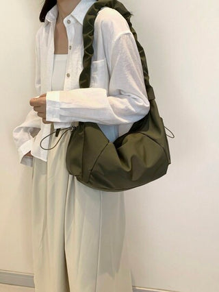 حقيبة كتف نسائية قماش نايلون متعددة الجيوب بشكل خمالة، حقيبة كتف كاجوال بسحاب وطيات ، حقيبة صعودية بوهيمية سترخوة