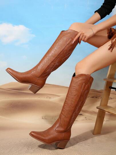 بوت نسائي مطرز بالحجم الزائد ويسترن قوي جديد لفصل الربيع/الخريف عام 2024