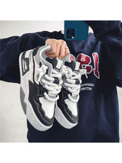 حذاء رياضي منخفض الأنيقة للرجال الجدد والمراهقين، مضاد للانزلاق والقابل للارتداء في جميع فصول السنة