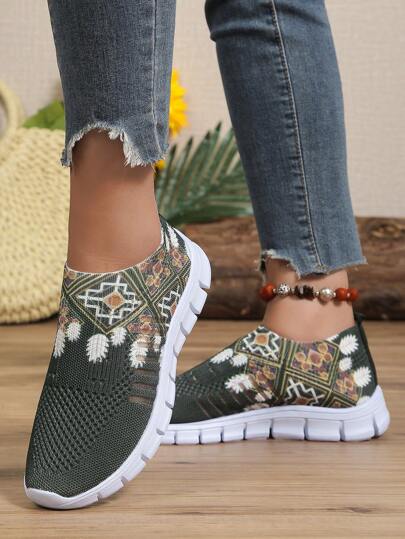 أحذية رياضية منسوجة جديدة للنساء ، قاعدة ناعمة شبكية تنفس مزيلة للروائح خفيفة الوزن كاجوال عصرية منخفضة الشكل