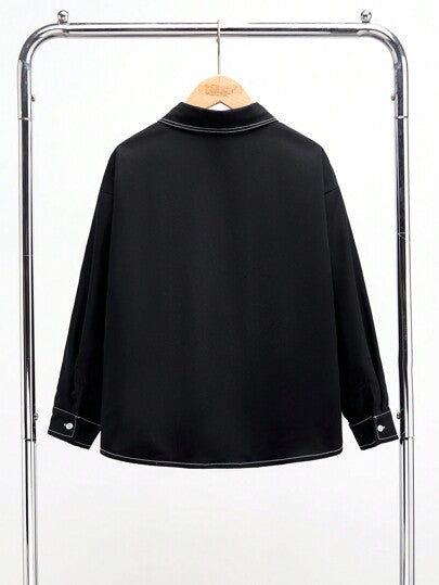 SHEIN قميص نسيجي بأكمام طويلة لتويز بتصميم ألوان مقطعة، مع خطوط ملونة، جيوب وياقة، مناسب للحياة اليومية والمدرسة واللباس الكاجوال والعطلات والرياضة، مثالي لجميع المواسم