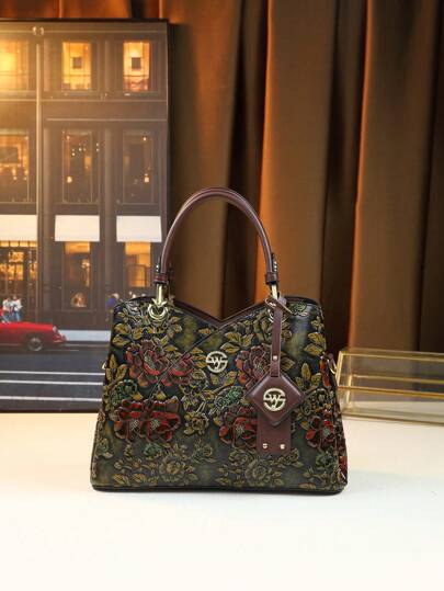 حقيبة يد نسائية جديدة من خواكايفوجوي بتدرجات مرسومة يدوياً وأشكال منحوتة بشكل قلب تصلح للاستخدام اليومي