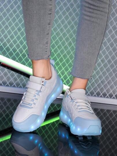 حذاء رياضي منخفض من الأعلى شبابي و مراهقين و بالنسبة للكبار العصري و المنفس، مع أربع عجلات تزلج خارجية لرياضة الرولر للرجال و النساء