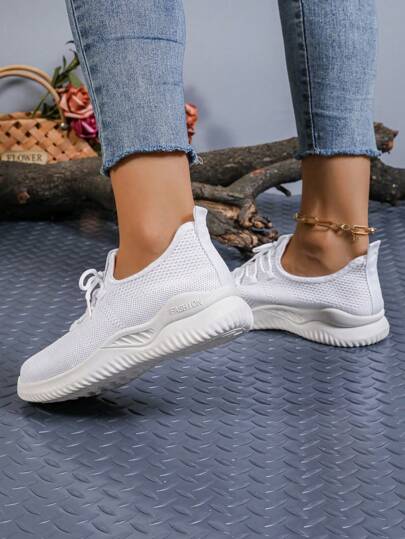 أحذية رياضية كاجوال نسائية بكعب شبكي أبيض، أحذية رياضية تنفس، متعددة الاستخدامات ، خفيفة الوزن بنعل ناعم ، أحذية الجري، وصول جديد