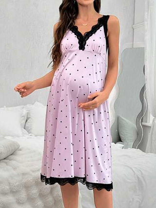 Shein Underwear&Sleepwear Maternity فستان نوم للحمل برقبة على شكل V مطبوع بنقاط مزينة بالدانتيل و ألوان متباينة مع أربطة