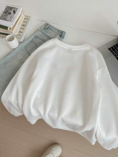EZwear بلوزة رياضية بياقة دائرية بأكمام طويلة مع طباعة علم لندن بتصميم بسيط وعادي للسيدات