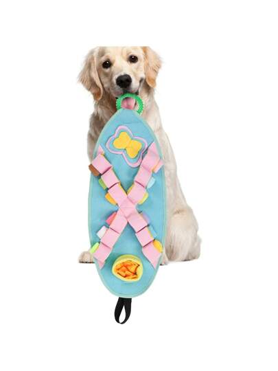 حصيرة الشم هي لعبة مصممة لتدريب شم الكلاب وإيجاد الطعام المخفي. عادة ما تكون مصنوعة من مواد متعددة الطبقات مثل الأقمشة والشعر الإسفنجي أو أنسجة أخرى، مع العديد من الطيات والجيوب لإخفاء الطعام أو الحلوى. يحتاج الكلاب إلى الشم والحفر للعثور على الطعام، مما