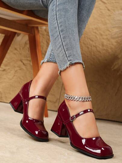 أحذية بكعب سميك ماري جين للنساء المقاس الصغير، كعب عالي ذو تصميم مربع للأصابع، أحذية حمراء لفساتين المقاسات الكبيرة