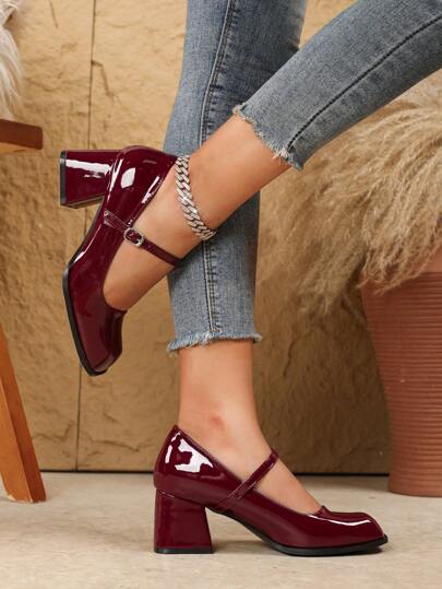 أحذية بكعب سميك ماري جين للنساء المقاس الصغير، كعب عالي ذو تصميم مربع للأصابع، أحذية حمراء لفساتين المقاسات الكبيرة