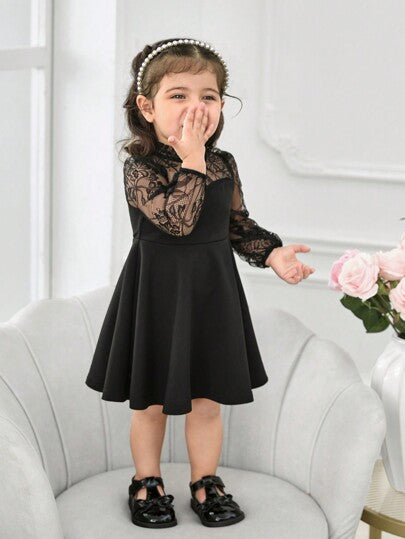 فستان أنيق طويل الأكمام بقماش الشبك والدانتيل متماثل للأم والطفلة، مجموعة (2 قطعة) منفصلة للبيع