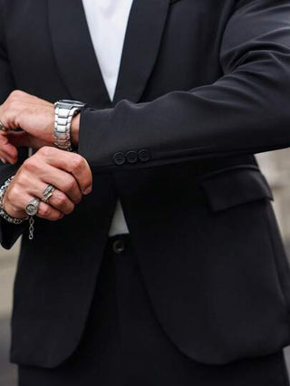 Manfinity Mode بدلة رجالية بلون أحادي بسيطة للاستخدام اليومي - بليزر وبنطلون أسود بأكمام طويلة