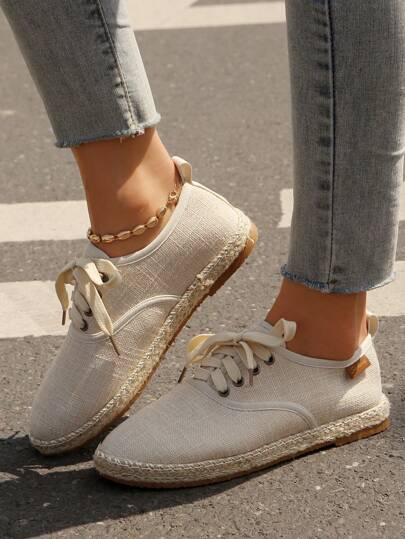 أحذية نسائية كاجوال للخارج ذات رأس مستدير وأربطة، طراز جديد