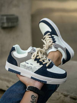 حذاء رياضي كاجوال منخفض القمة بألوان متباينة وكعب منبسط للرجال، بتصميم معقد من الألوان المتناغمة بناءً على طراز قديم، حذاء مريح للاستخدام اليومي