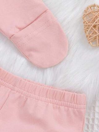 SHEIN طقم ملابس منزلية لطفلة 3 قطع شامل ملابس علوية وردية بأكمام طويلة، وبنطلون، وقبعة