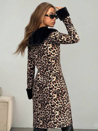 EZwear معطف مع ربطة عنق بورج وطباعة نمر فرو مخمل وأمام إكليل للعين