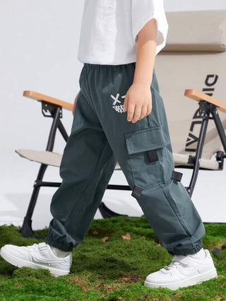 بنطال جوجر طفولي بنمط جرافيك جانبي قطع مريح بلون أحادي للأطفال الذكور