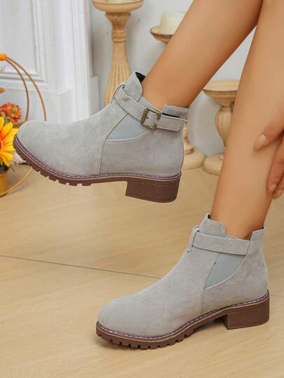 بوت نسائي قصير جديد وأنيق لعام 2024، بوت قصيرة رقيقة ذات طراز خفيفة الوزن مريحة متعددة الاستخدامات