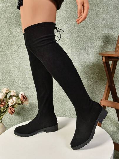 أحدث صيحات الموضة، بوت طويلة تصل إلى الركبة باللون الأسود للنساء لارتداءها مع الفساتين والبناطيل الرياضية في المكتب أو خارجهرمضان