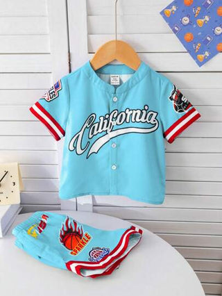 طقم رياضي صيفي لطفل ولد، 2 قطعة سترة صغيرة بأكمام قصيرة وطباعة حرفية ذات لون متباين وشورت