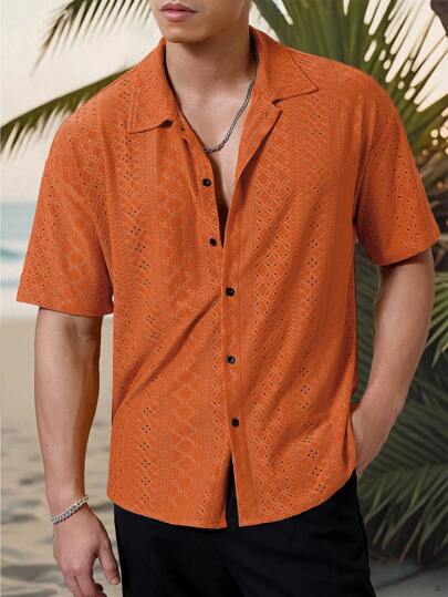 Manfinity Homme قميص أكمام قصيرة واسع من الصوف بتصميم هندسي مخطط أسود وأبيض للرجال، للاستخدام اليومي والارتداء العرضي. ممتاز هدية للأصدقاء والأزواج. قميص كاجوال أنيق للرجال للارتداء اليومي والرحلات