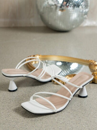 صنادل نسائية ذات كعب عالي مفتوحة من الأمام بتصميم بسيط ومريح، مجموعة صيف 2025 الجديدة