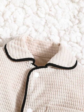 SHEIN طقم جمبسوت استرخاء بأكمام طويلة بيج للرضع البنات مريح