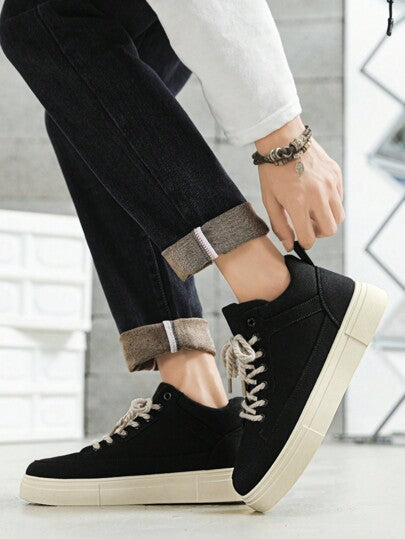 أحذية رياضية كاجوال بغلق رباط مريحة مضادة للإنزلاق، طراز ملابس الشارع الأنيقة للرجال، مناسبة للأنشطة الخارجية