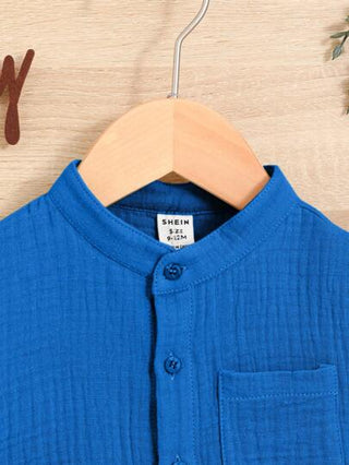 طقم قميص أزرق أمامي ذو أزرار وشورت ملون للأطفال الرضع، مجموعة مكونة من 2 قطعة